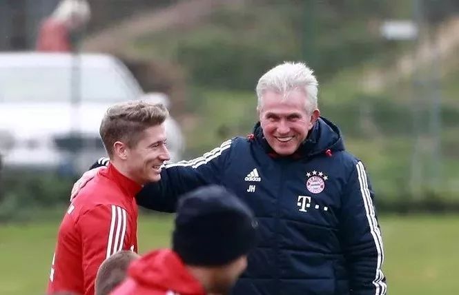 俱乐部同时 俱乐部同时